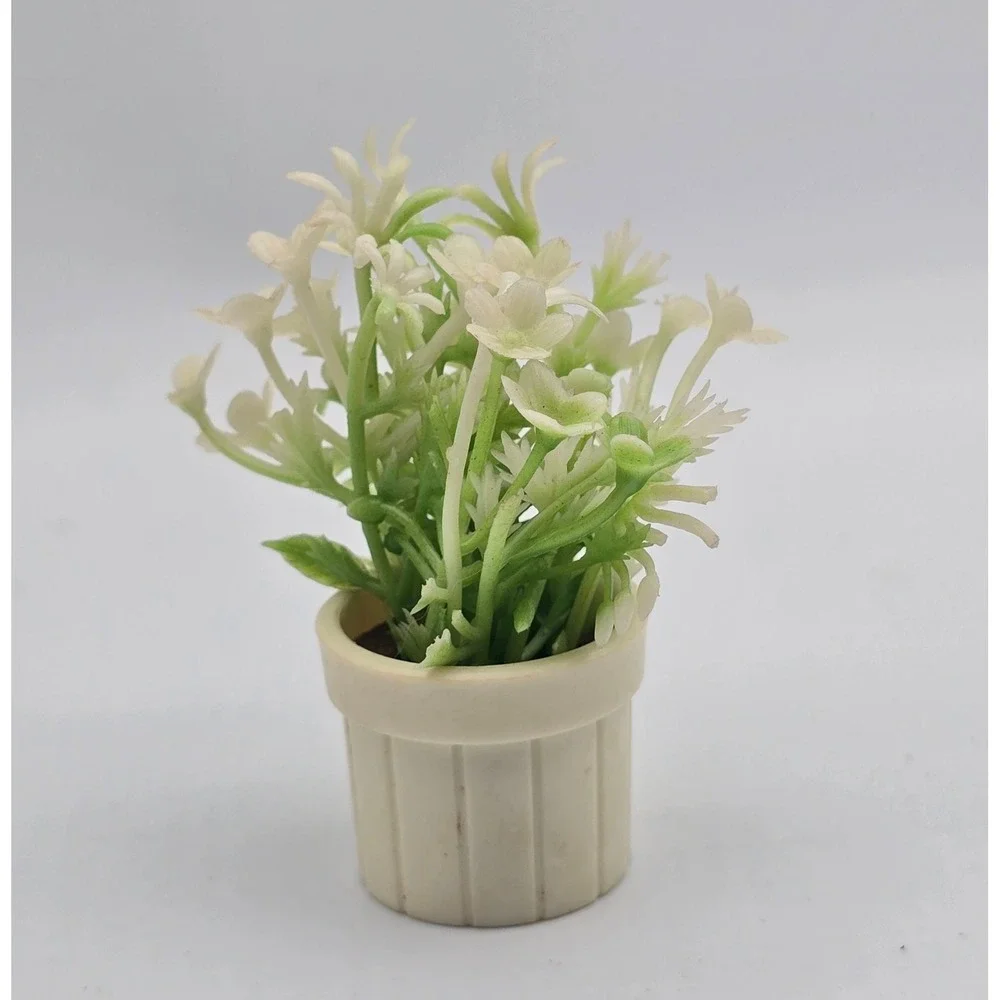 Vintage TOMY‎ Dollhouse White Planter Pot with Flowering Plant 3